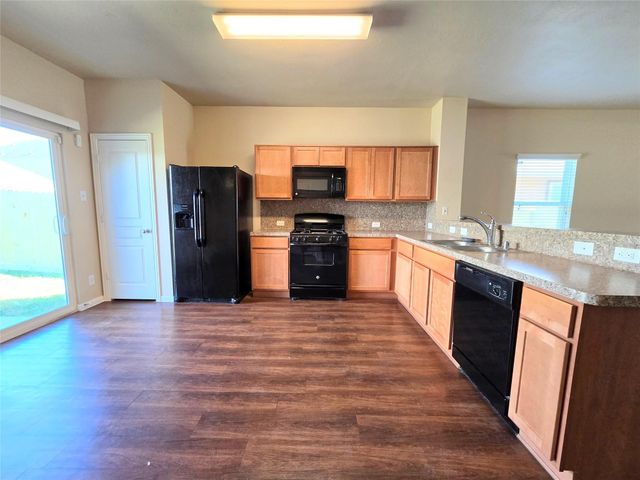 11126 Kingsnorth Drive, Tomball, TX 77375