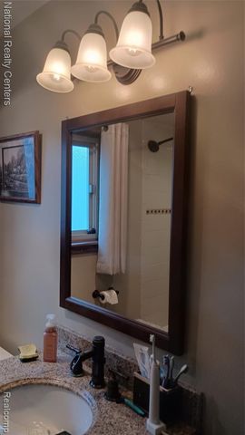 5635 Clippert Street, Dearborn Heights, MI 48125