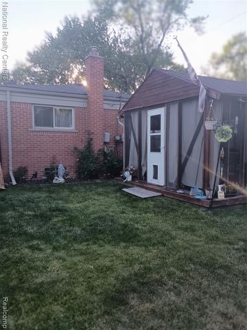 5635 Clippert Street, Dearborn Heights, MI 48125