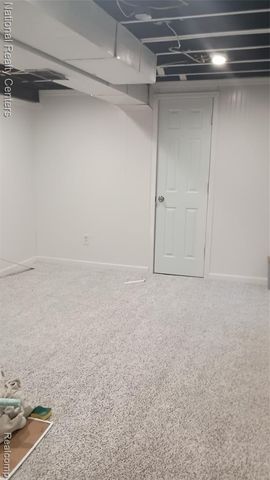 5635 Clippert Street, Dearborn Heights, MI 48125