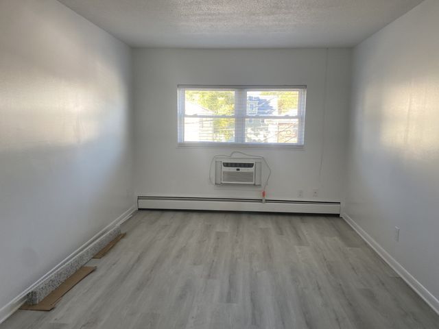 10 Flood Street B, Waltham, MA 02453