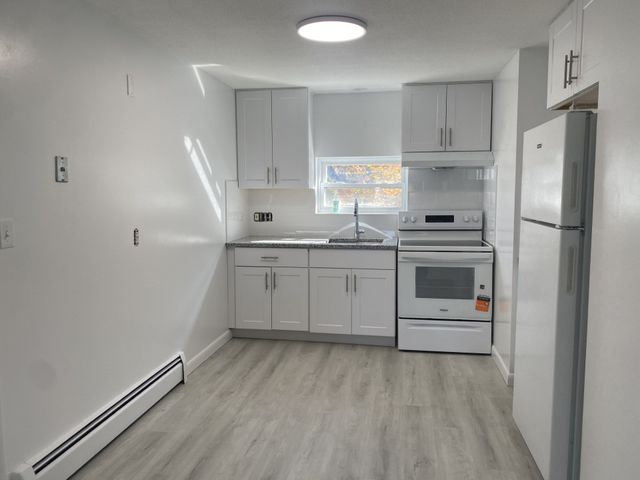 10 Flood Street B, Waltham, MA 02453