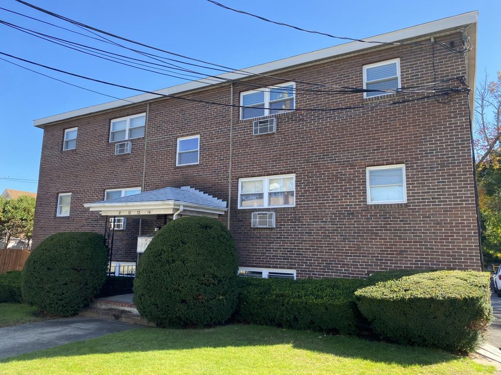 10 Flood Street B, Waltham, MA 02453