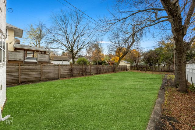 727 N Ridgeland Avenue, Oak Park, IL 60302