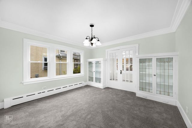 727 N Ridgeland Avenue, Oak Park, IL 60302