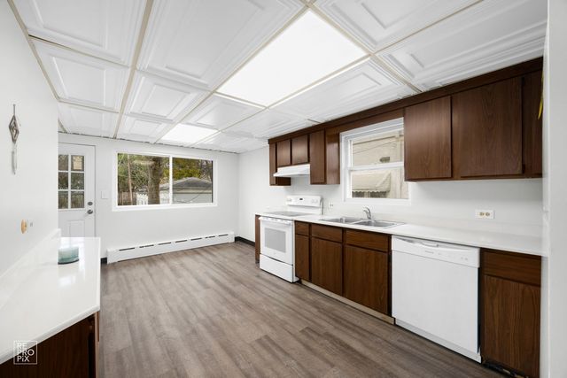 727 N Ridgeland Avenue, Oak Park, IL 60302