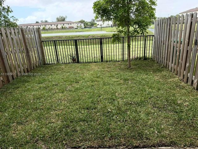 12436 NW 23rd Ct, Miami, FL 33167