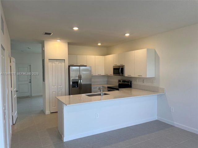 12436 NW 23rd Ct, Miami, FL 33167