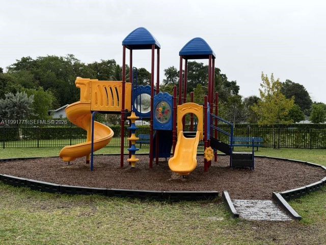 12436 NW 23rd Ct, Miami, FL 33167