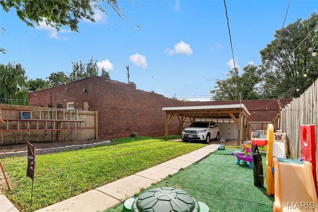 2865 Texas Avenue, St Louis, MO 63118