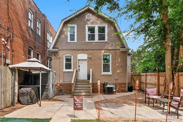 2865 Texas Avenue, St Louis, MO 63118