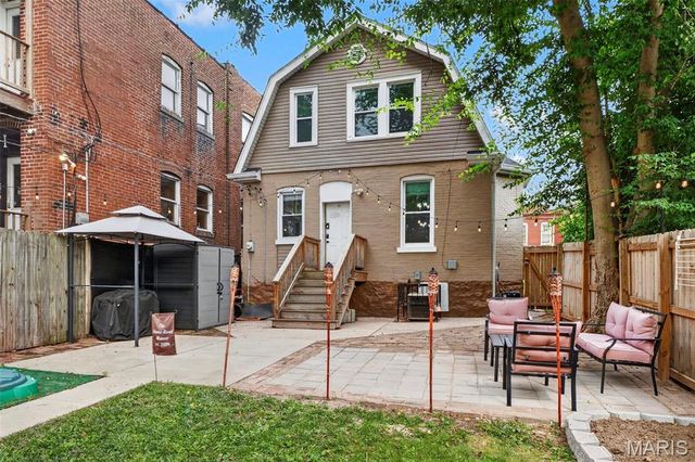 2865 Texas Avenue, St Louis, MO 63118