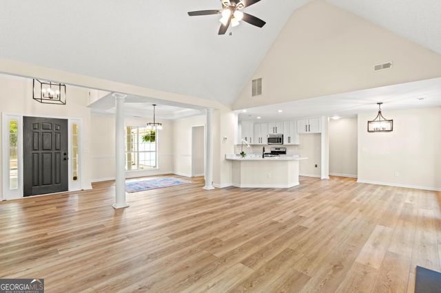 38 Park Forest Curve, Newnan, GA 30265