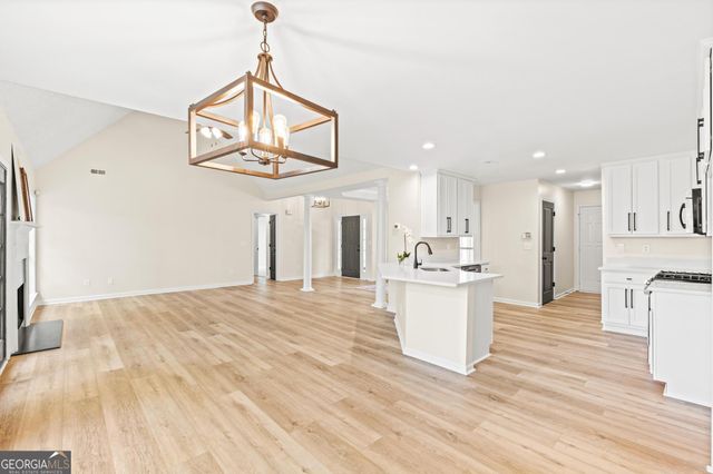 38 Park Forest Curve, Newnan, GA 30265