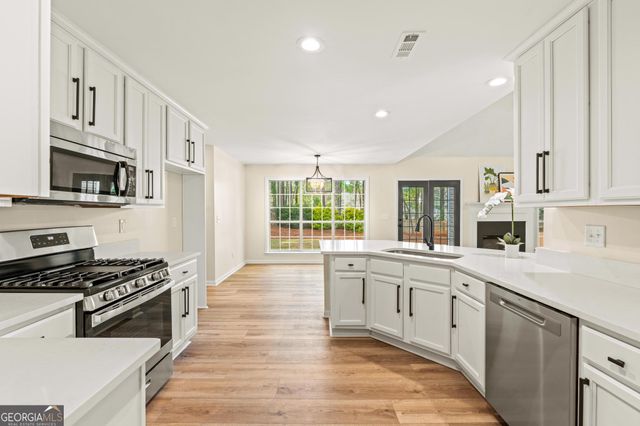 38 Park Forest Curve, Newnan, GA 30265