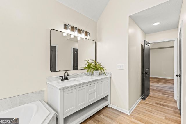 38 Park Forest Curve, Newnan, GA 30265