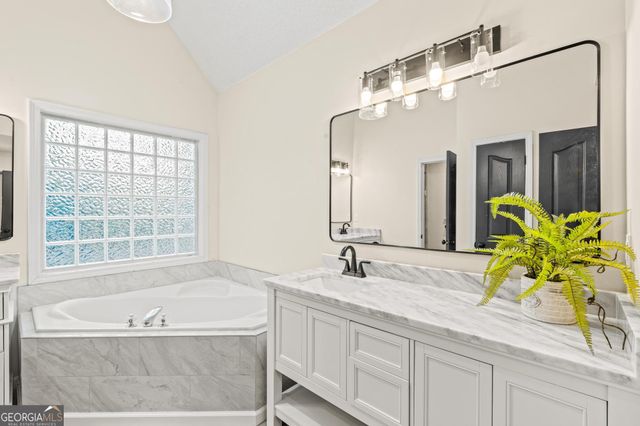 38 Park Forest Curve, Newnan, GA 30265