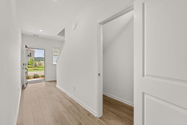 81 Buck Creek Lane, Rossville, GA 30741