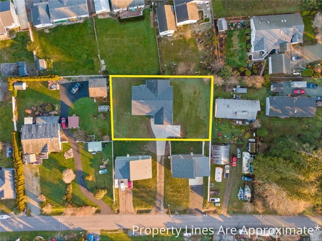 150 Henning Drive, Camano Island, WA 98282