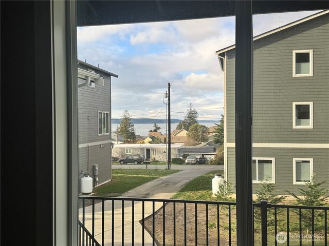 150 Henning Drive, Camano Island, WA 98282