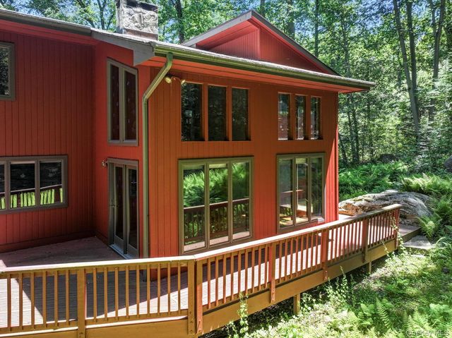 5 Buroak Drive, Hopewell Junction, NY 12533
