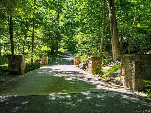 5 Buroak Drive, Hopewell Junction, NY 12533