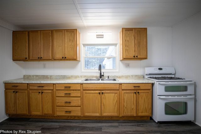 1861 E Monroe Street, White Cloud, MI 49349