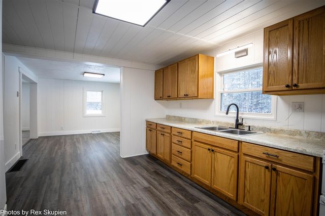 1861 E Monroe Street, White Cloud, MI 49349