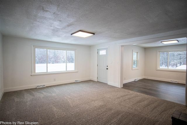 1861 E Monroe Street, White Cloud, MI 49349