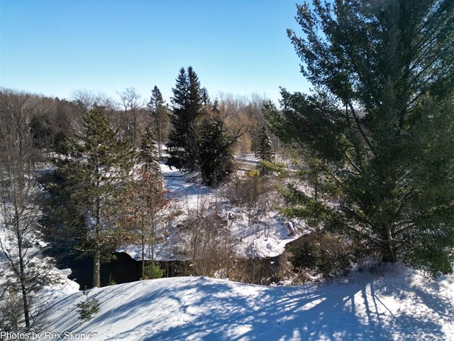 1861 E Monroe Street, White Cloud, MI 49349