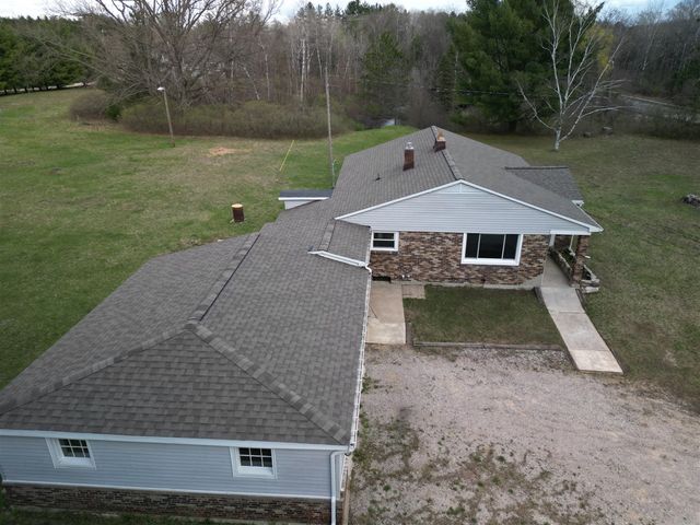 1861 E Monroe Street, White Cloud, MI 49349