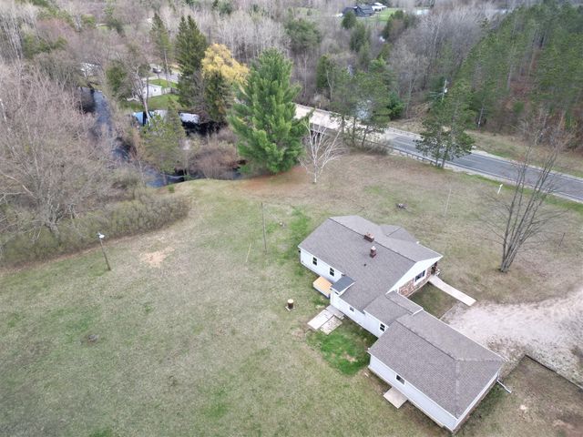 1861 E Monroe Street, White Cloud, MI 49349