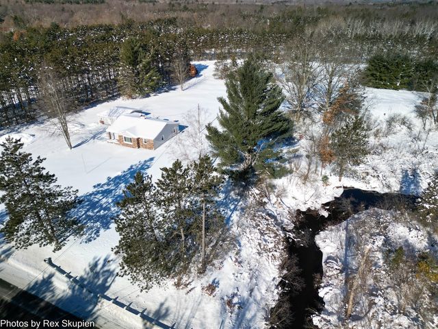 1861 E Monroe Street, White Cloud, MI 49349