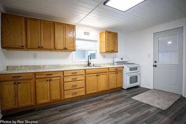 1861 E Monroe Street, White Cloud, MI 49349