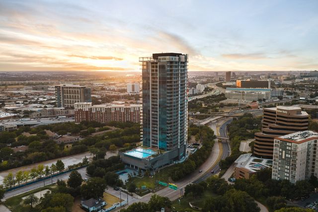 3130 N Harwood Street 1805, Dallas, TX 75201