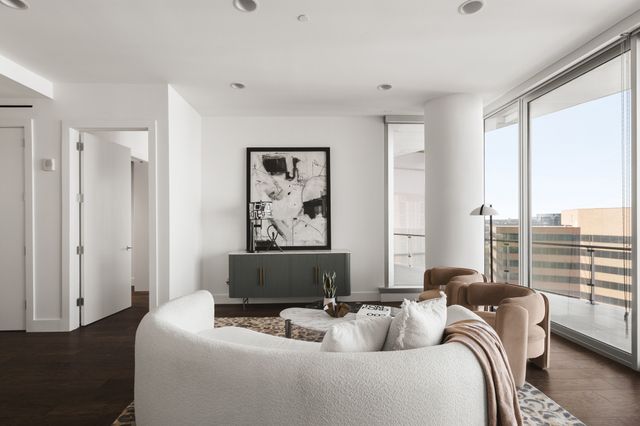 3130 N Harwood Street 1805, Dallas, TX 75201