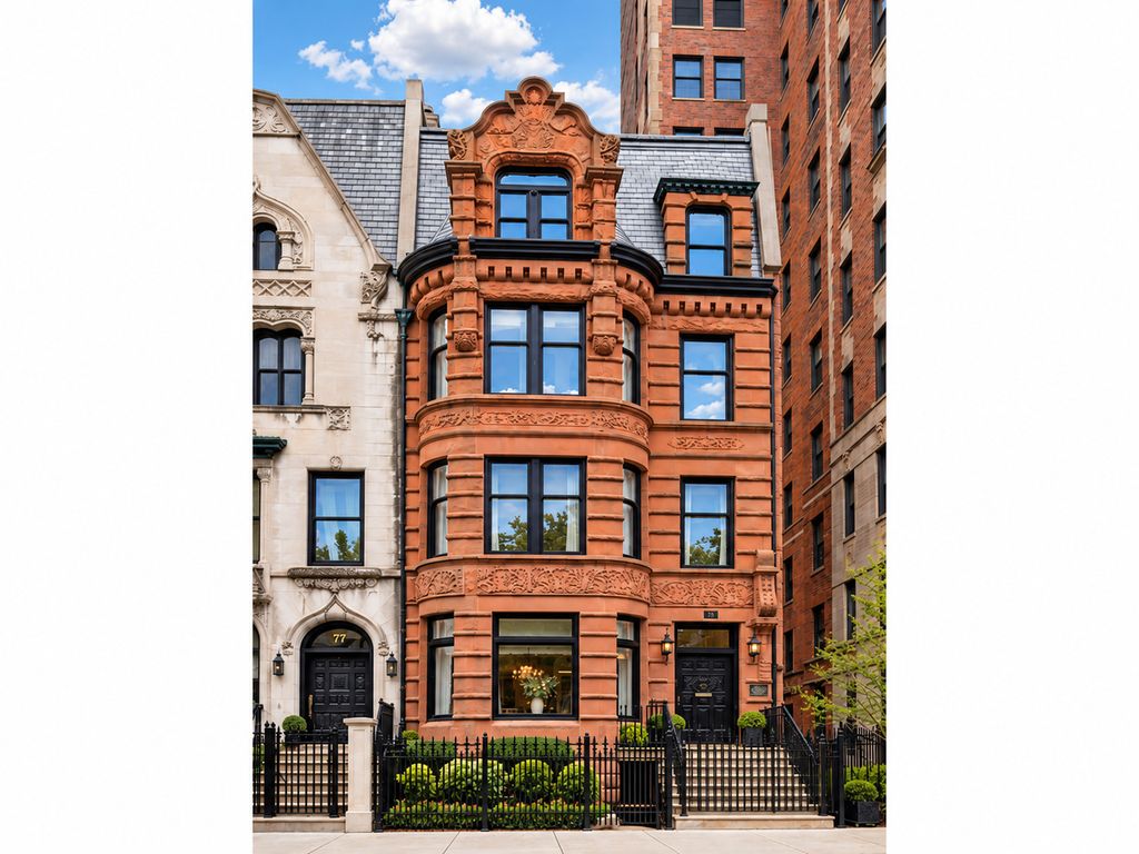 75 E ELM Street, Chicago, IL 60611 — exterior