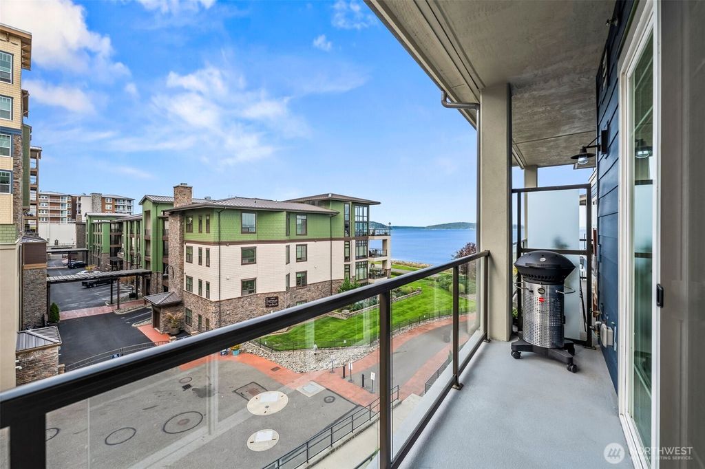 4961 Main Street #421, Tacoma, WA 98407