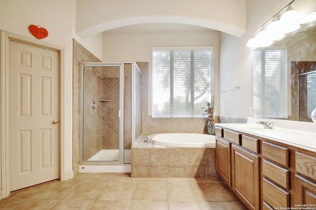 15814 HACHITA BLANCO, Helotes, TX 78023