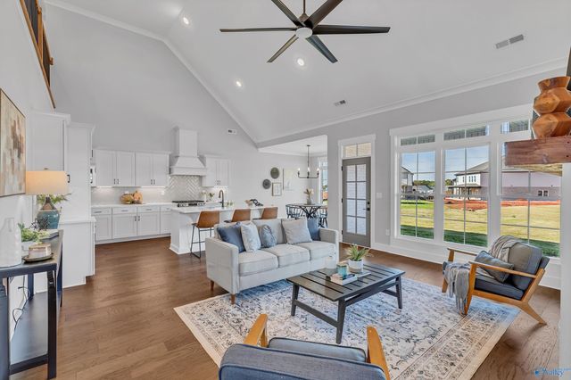 101 Pine Edge Way, New Market, AL 35761