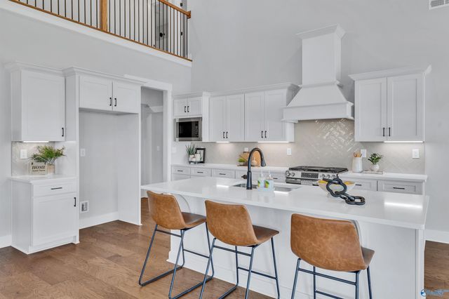 101 Pine Edge Way, New Market, AL 35761