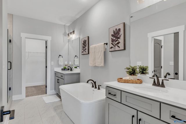 101 Pine Edge Way, New Market, AL 35761