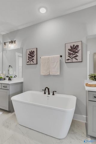 101 Pine Edge Way, New Market, AL 35761