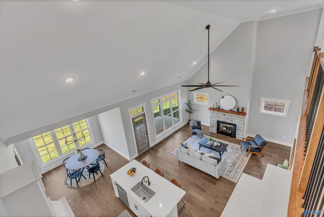 101 Pine Edge Way, New Market, AL 35761