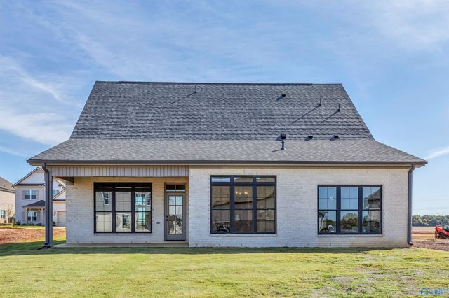 101 Pine Edge Way, New Market, AL 35761