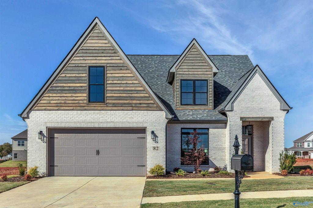101 Pine Edge Way, New Market, AL 35761