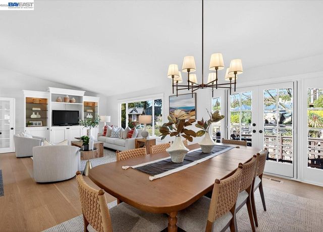 976 Richard Ln, Danville, CA 94526