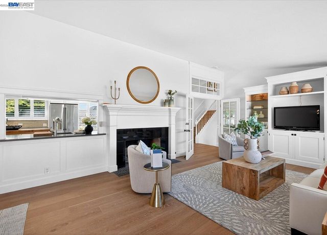 976 Richard Ln, Danville, CA 94526