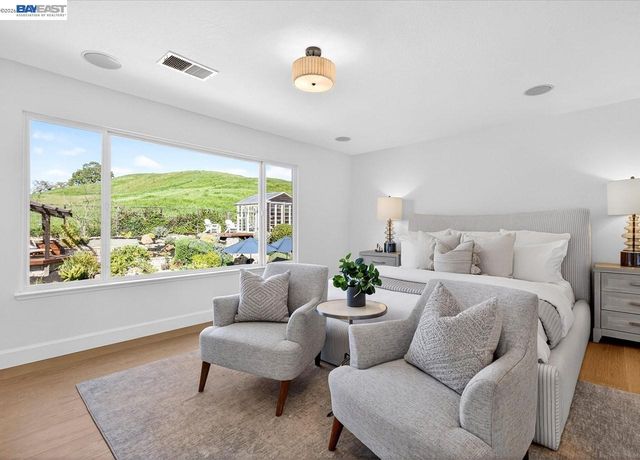 976 Richard Ln, Danville, CA 94526