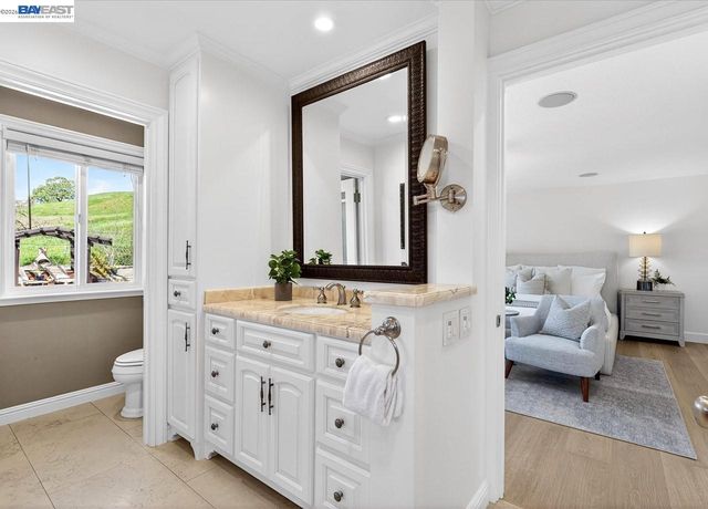 976 Richard Ln, Danville, CA 94526